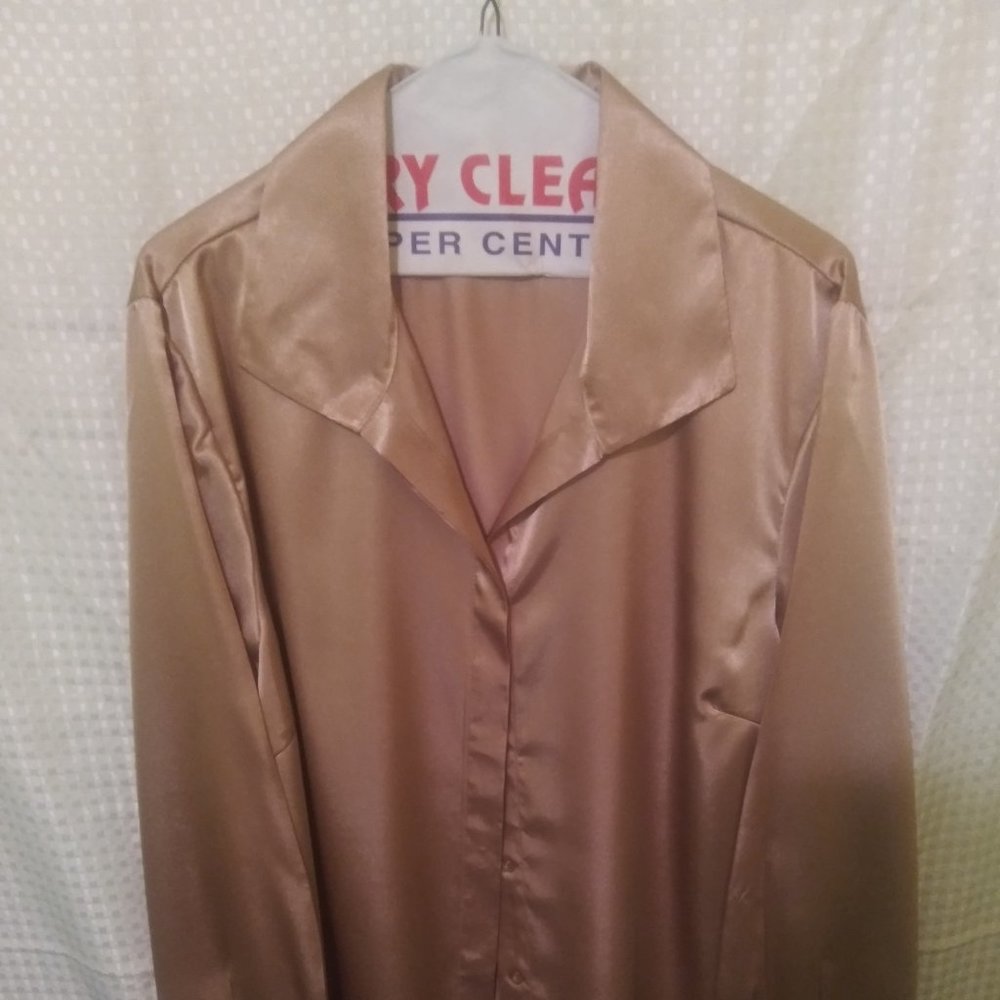 Anthony Richards, Women's Button Down Shirt, Cream, size XL